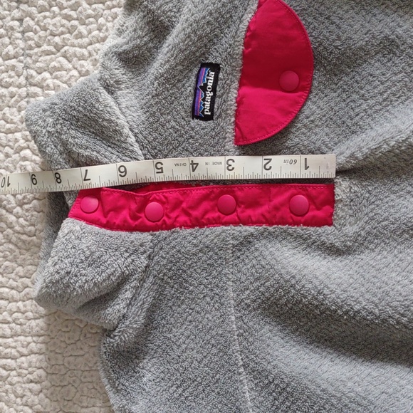 Patagonia Girl's Large(12) Pink Grey Re-Tool T-Snap Fleece Pullover Sweater - Picture 11 of 14
